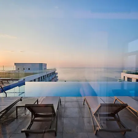 Dream Luxury In Infinity Pool Apartment *