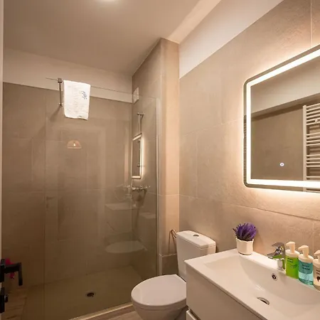 Dream Luxury In Infinity Pool מאמאיה