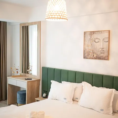 Dream Luxury In Infinity Pool